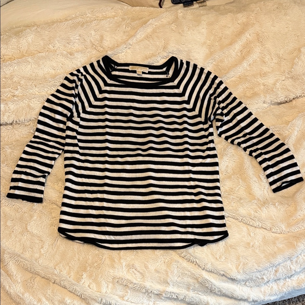 Michael Kors Black and White Striped Women's lightweight sweater